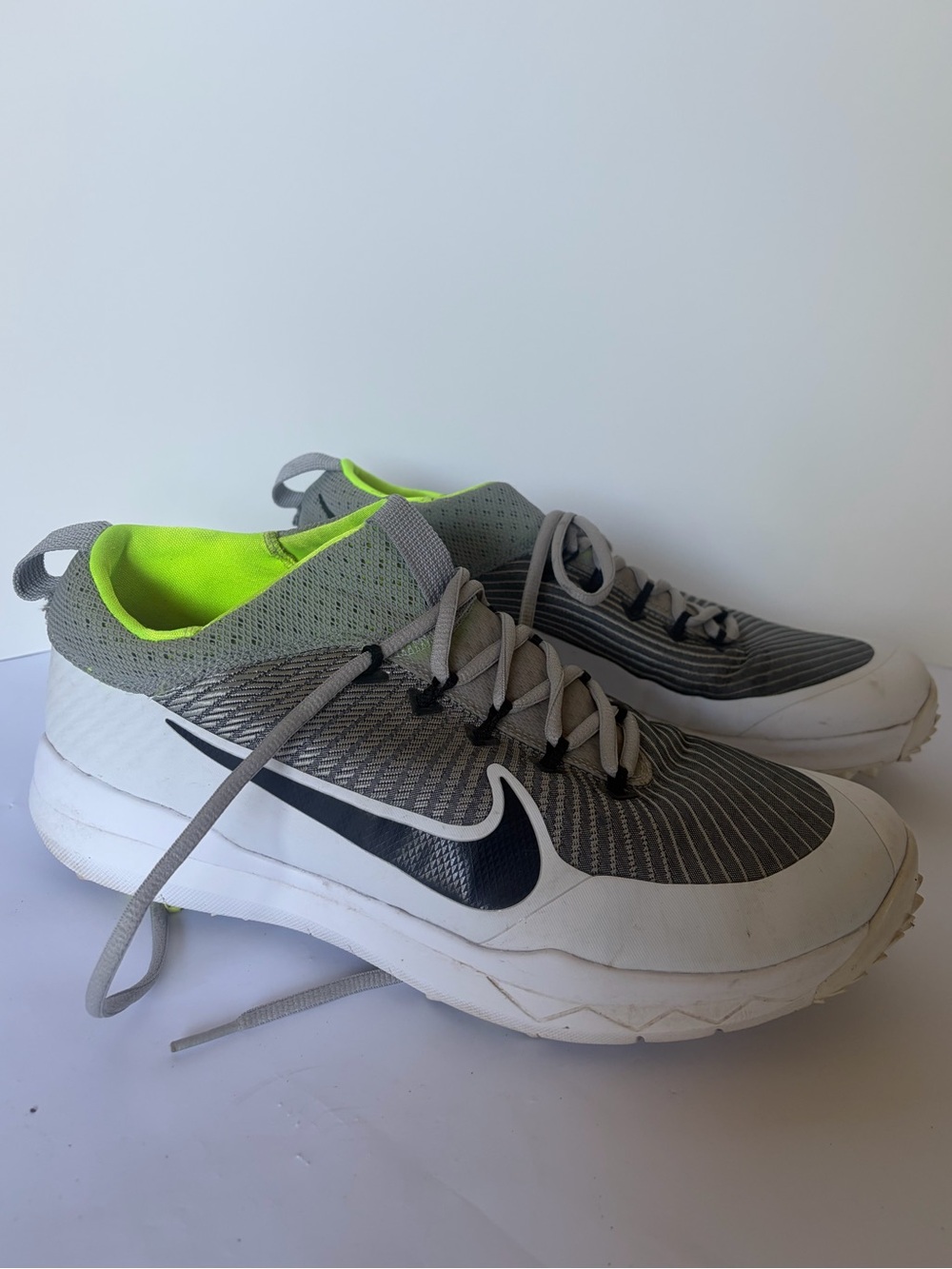 Nike Mens Golf Shoes Gray and White Size 12